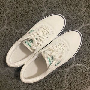 Reebok men 9.5 shoes